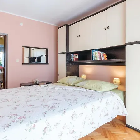 2 Bedroom Cozy In Apartmán *